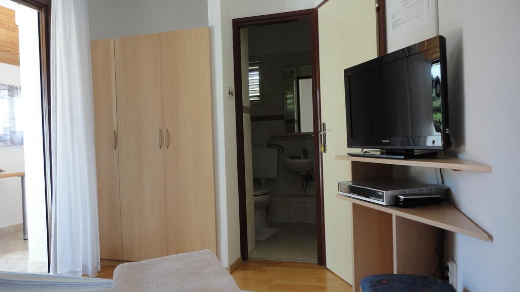 בול Guesthouse Apartment Bozica מראה חיצוני תמונה